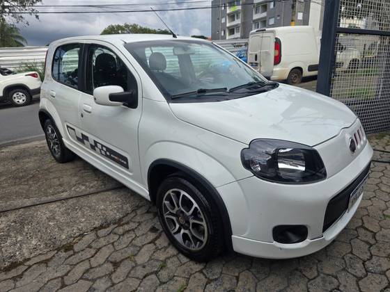FIAT UNO 1.4 EVO SPORTING 8V FLEX 4P MANUAL FIAT UNO 1.4 EVO SPORTING 8V FLEX 4P MANUAL